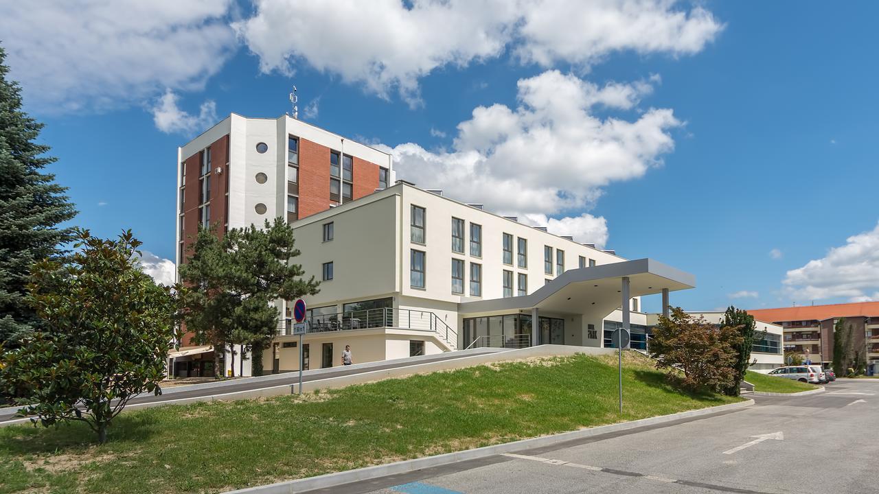Hotel Park Cakovec Exterior photo